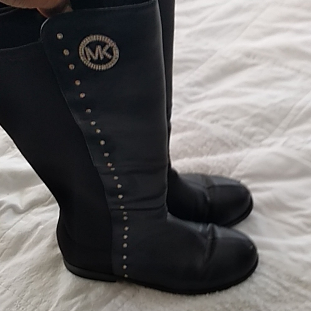 MK girl boots